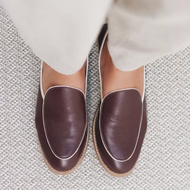 Durabilidade e Sofisticação: Motivos para ter um mocassim feminino de couro legítimo no seu guarda-roupa